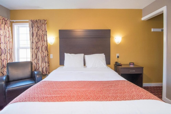 Capitol Hill Motel image 37