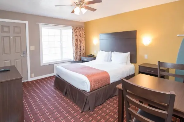 Capitol Hill Motel 8